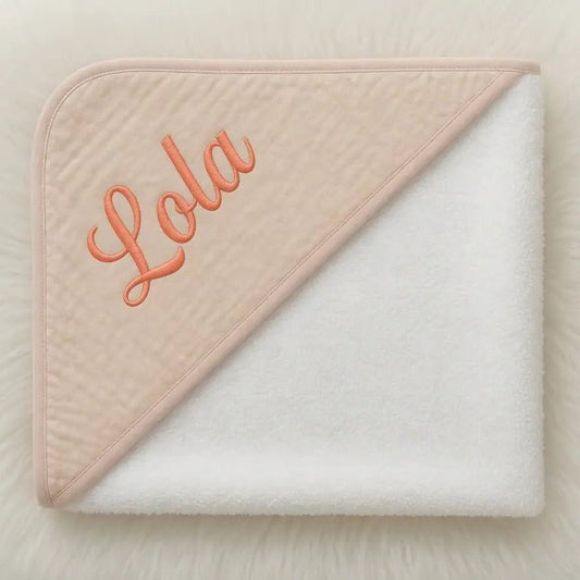 Cape de Bain Bébé Fille Brodée au Prénom - LA BRODEUSE®