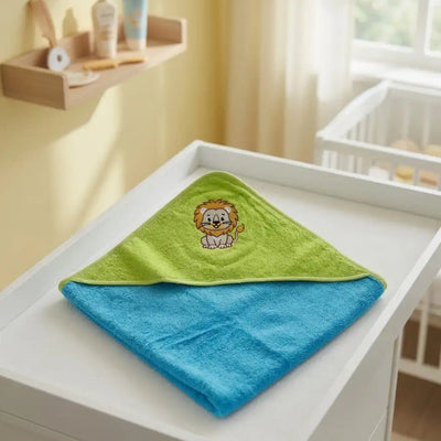 Cape de Bain Bébé Brodée au Prénom — Motif Lion - LA BRODEUSE®