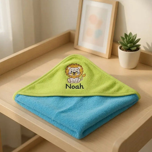 Cape de Bain Bébé Brodée au Prénom — Motif Lion - LA BRODEUSE®