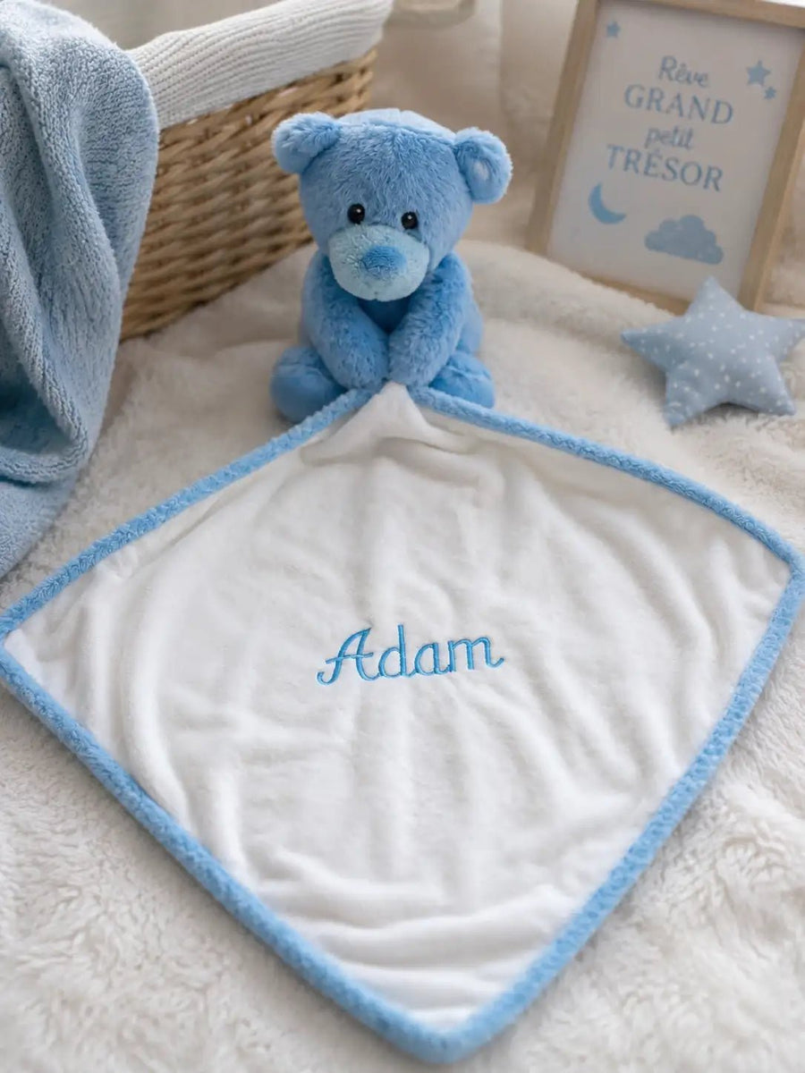 Doudou Bébé Garçon "Petit Ours Bleu" Brodé au Prénom - LA BRODEUSE®