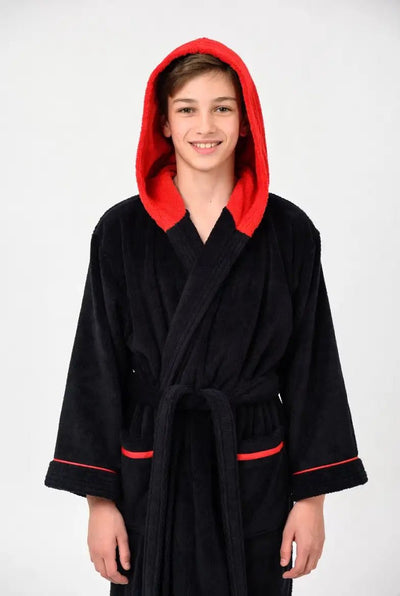 Peignoir Enfant à Capuche Noir et Rouge Brodé au Prénom - LA BRODEUSE®