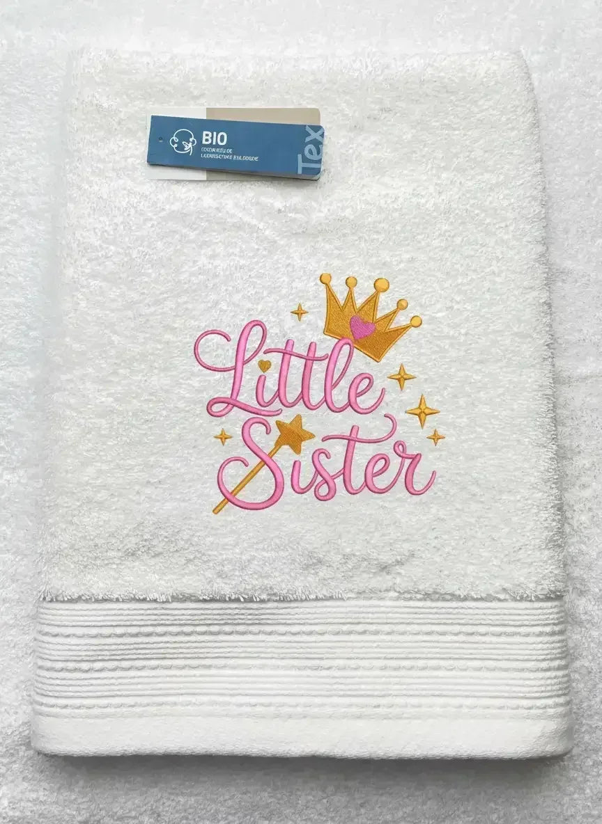 Serviette de toilette Coton Bio motif brodé « LITTLE SISTER » - LA BRODEUSE®